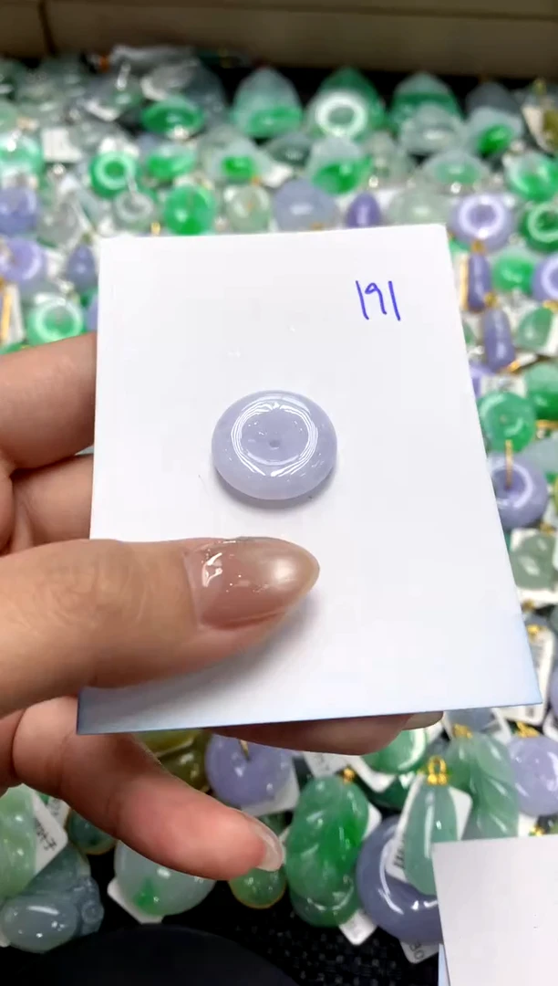 【闪购商品】翡翠颈饰未镶嵌1111111111