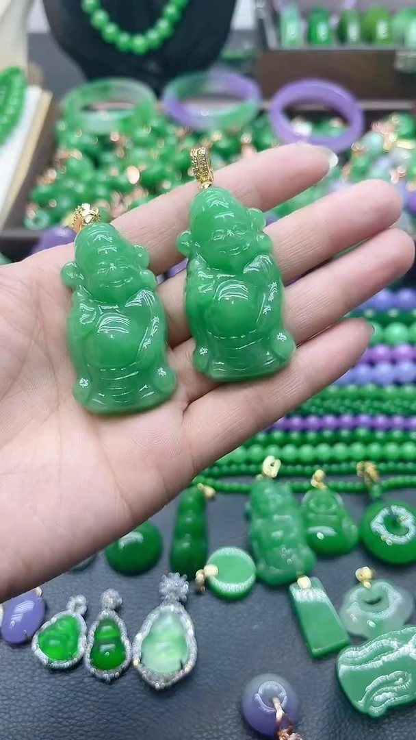 吊坠(赠链)未镶嵌翡翠满绿财神