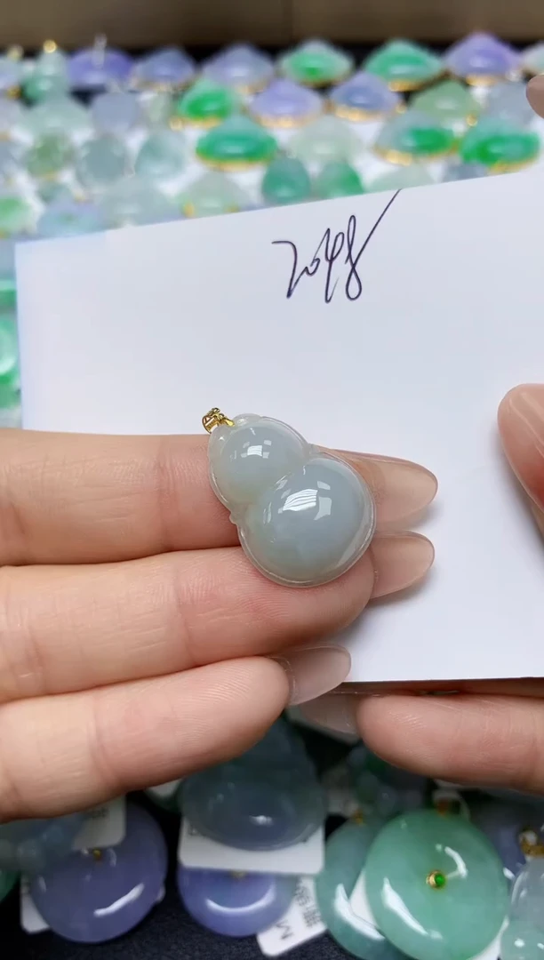 翡翠未镶嵌颈饰 天然缅甸翡翠A货