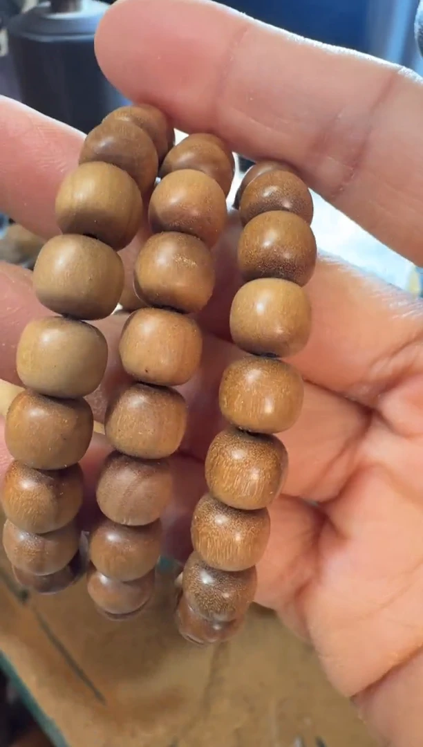 檀香木其他四剖料8x9微瑕单圈