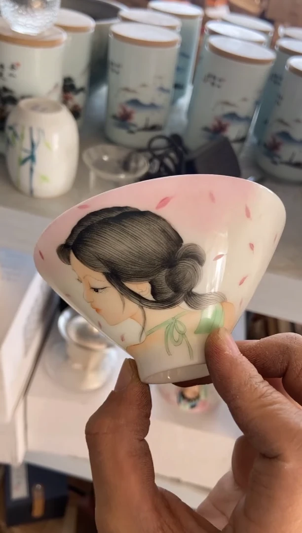 无运费险有瑕疵的摄影的产品有使用过的痕迹有点脏介意勿拍杯