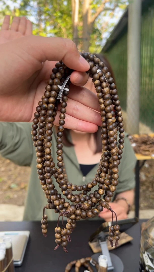 【闪购商品】沉香手串14克绿奇楠花珠0.6手串多样性发货1条