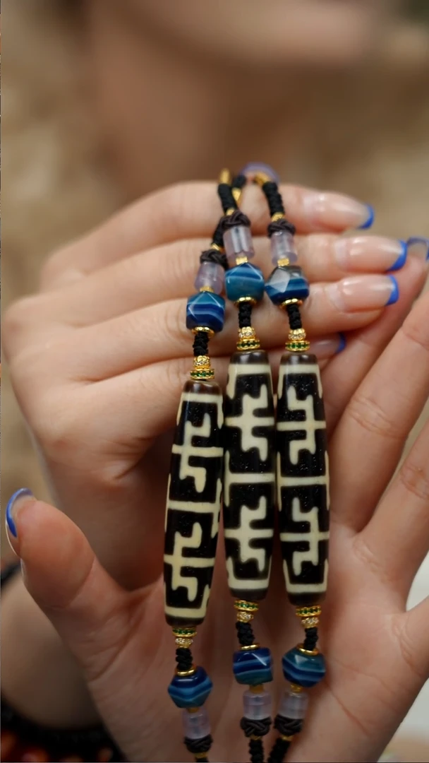 玛瑙/玉髓（覆膜）项链未镶嵌条纹玛瑙  只发其一