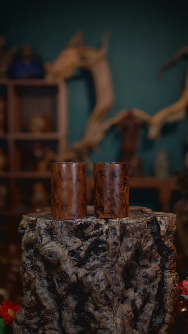 【闪购商品】枣木雷击枣木笔筒一对