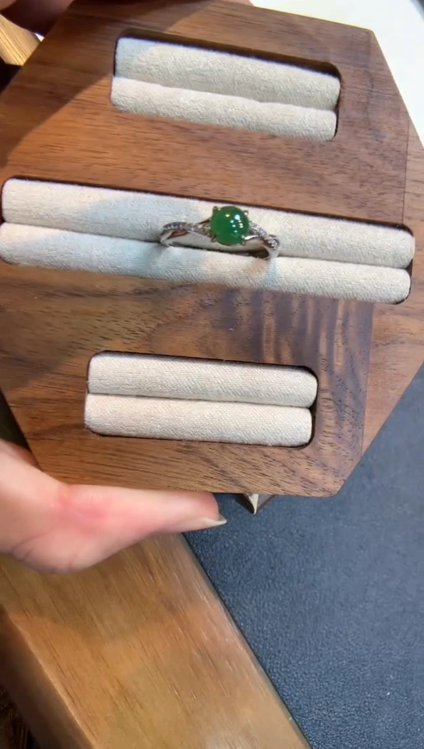 翡翠戒指银S925镶嵌戒指