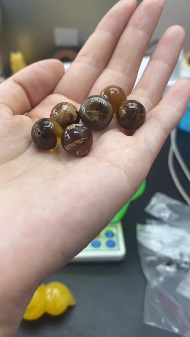 琥珀未镶嵌珠宝奇石1500多样性发其一默认有瑕