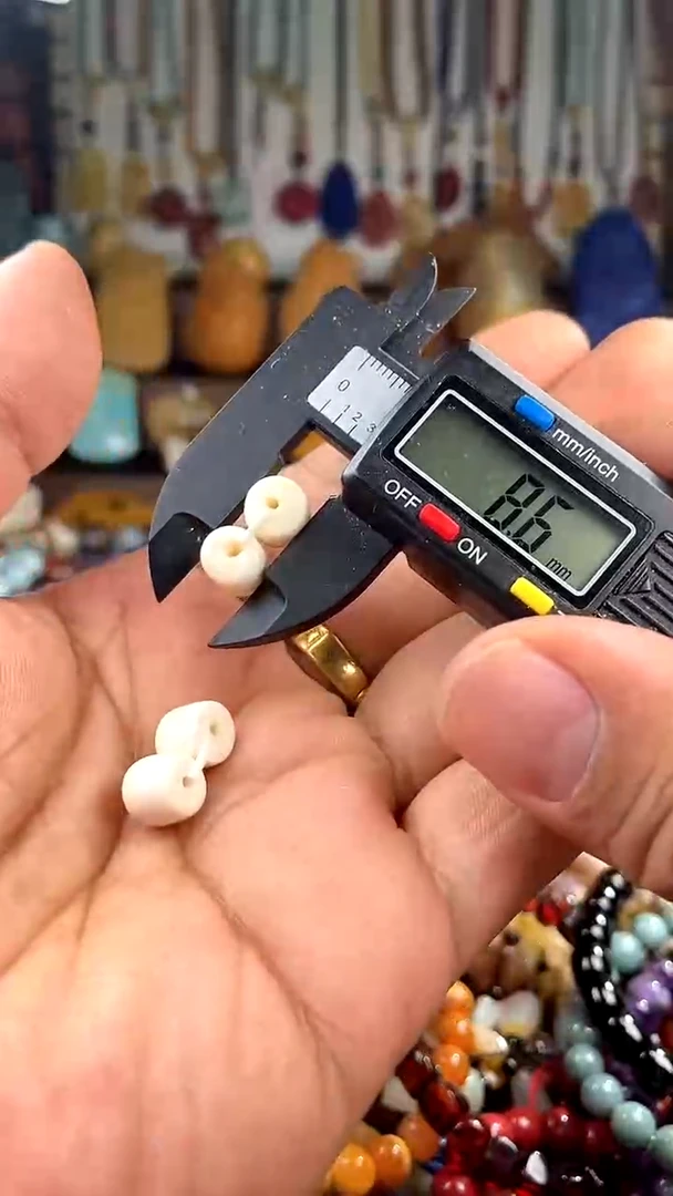 【闪购商品】翡翠散珠卡(多样性发货只发一件)137949