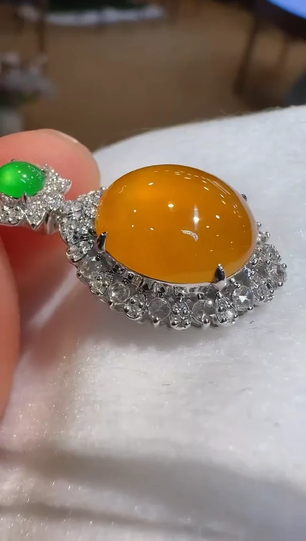 翡翠18K金镶嵌吊坠(不含链)多样性团购发一件