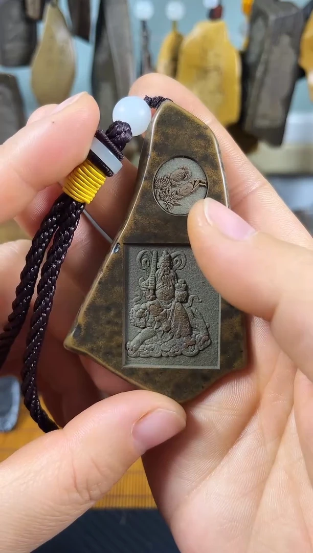 原石雕刻手把件默认打孔穿绳18