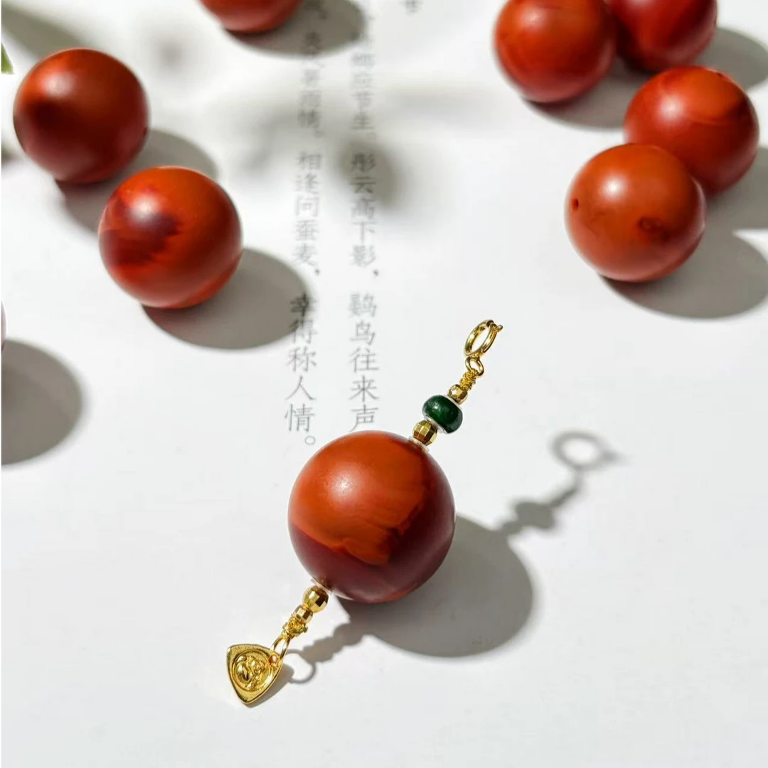 南红火焰纹17mm ±大单珠万能扣：手串项链百搭.多样发其一