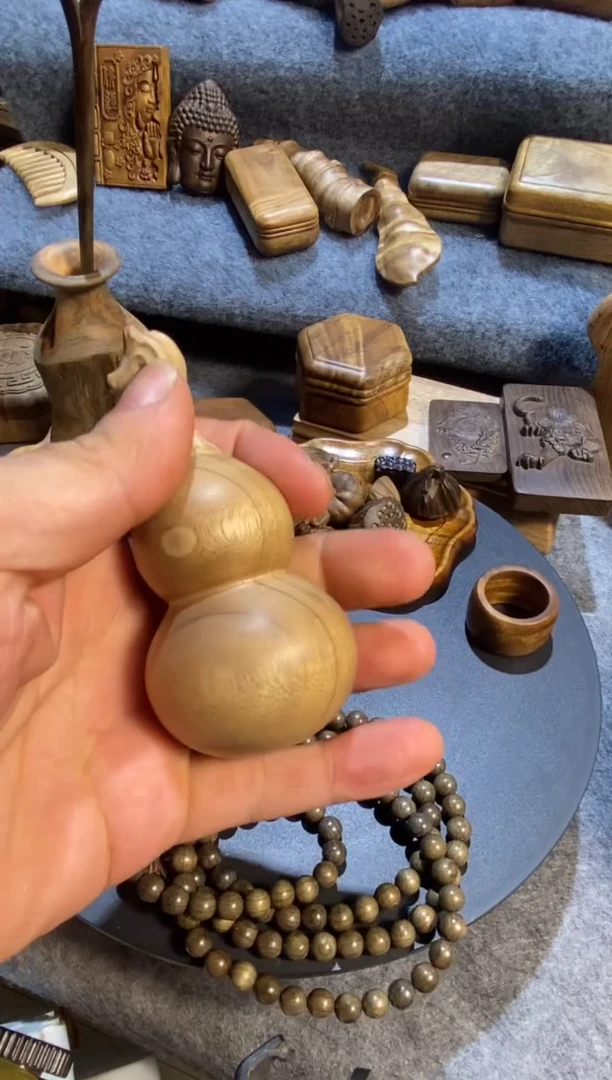 小叶金丝楠木   手工葫芦