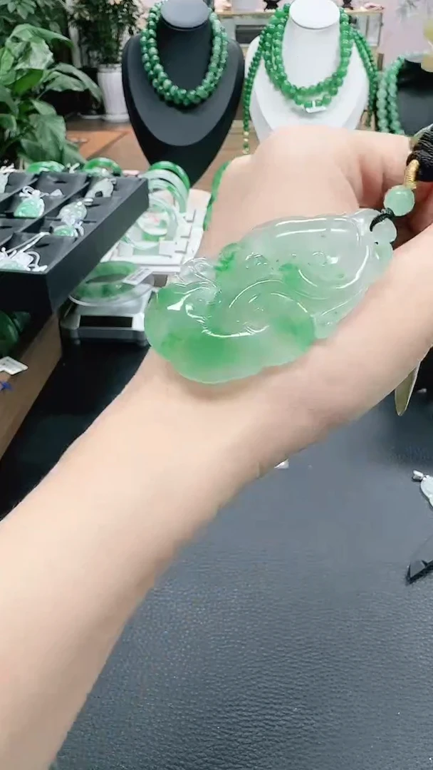 未镶嵌1石英质玉（非洲翠）/93533