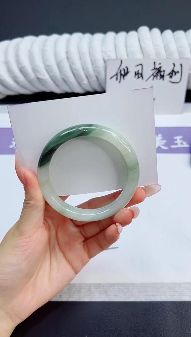 未镶嵌手镯石英质玉105/55.4PH