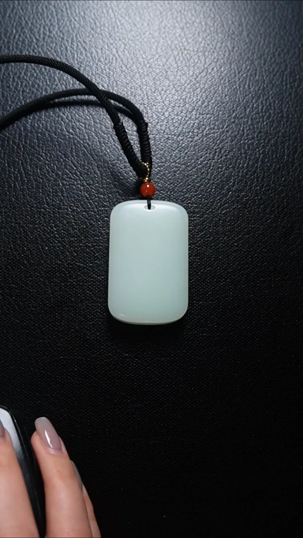 【闪购商品】和田玉颈饰未镶嵌无事牌