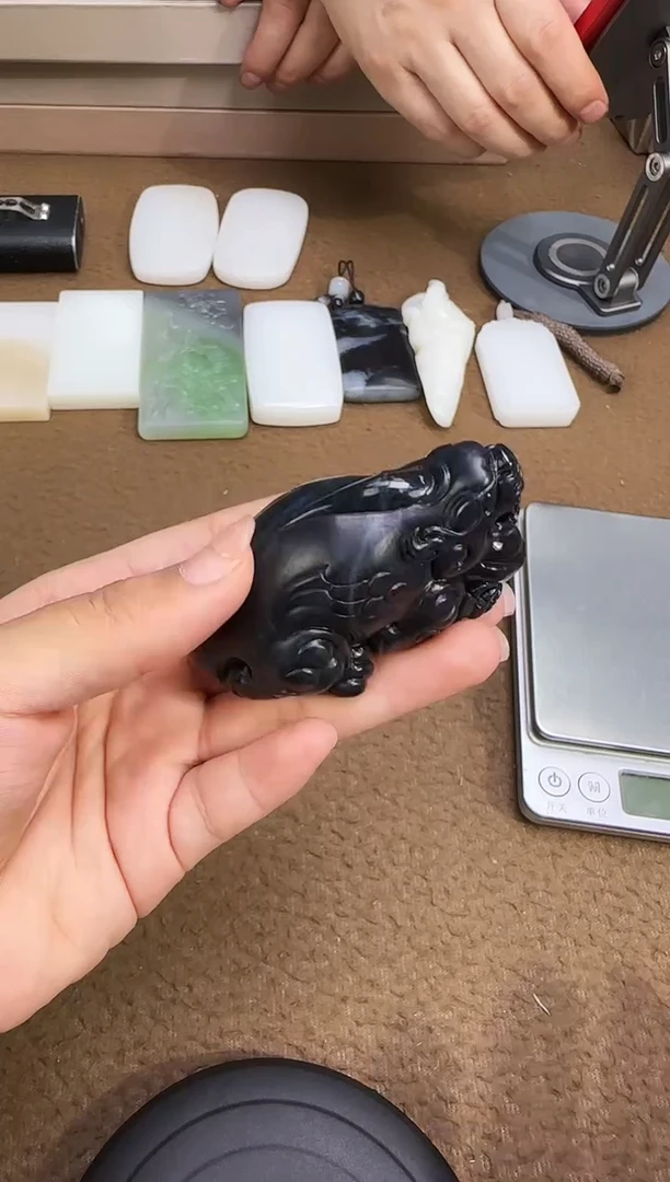 未镶嵌和田玉挂件把件