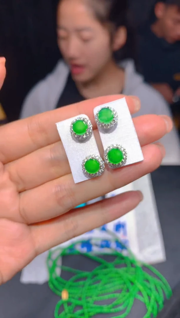 【闪购商品】定制翡翠未镶嵌20多样性发货（发其一）