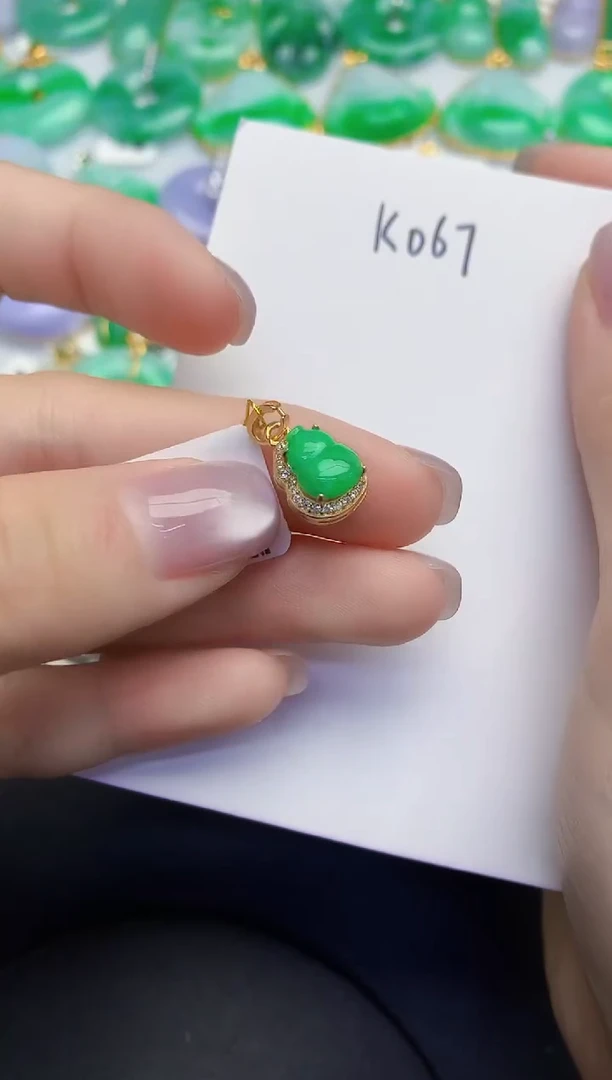 颈饰未镶嵌翡翠缅甸天然翡翠A货