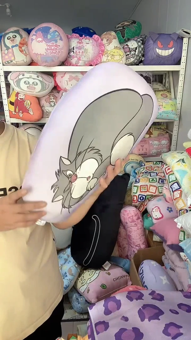 超柔路西法抱枕一个