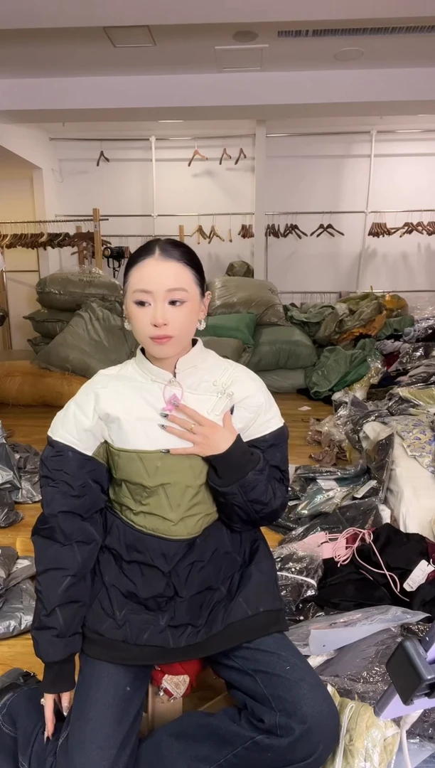 外套       M码        140斤