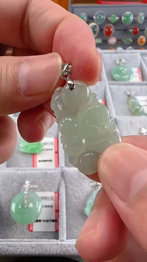 【闪购商品】翡翠吊坠(赠链)银S925镶嵌生肖猴