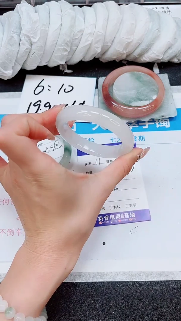 【闪购商品】石英质玉手镯未镶嵌A11-56/57