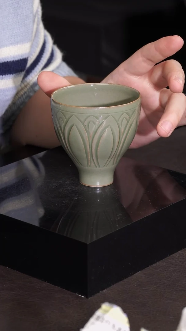 【闪购商品】其他尖叶纹饰鸡腿杯福利