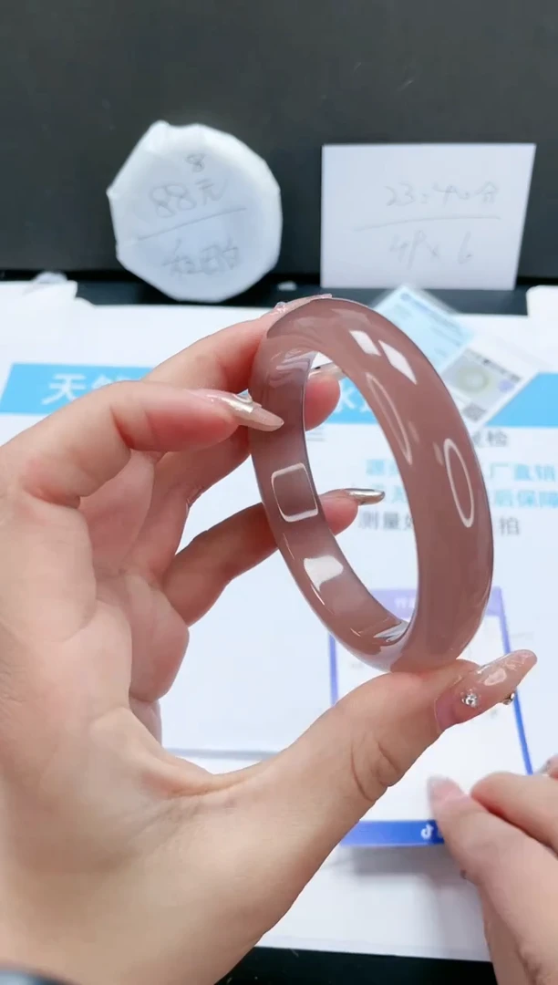 【闪购商品】石英质玉手镯未镶嵌393-61.5