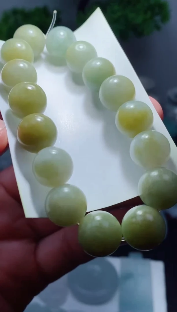 未镶嵌定制翡翠毛货