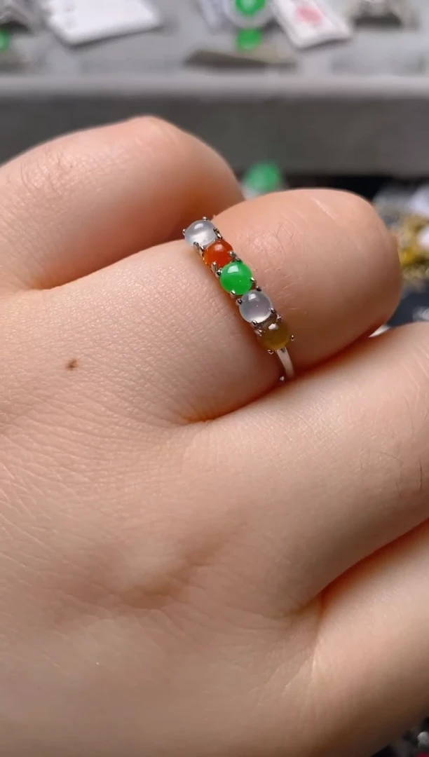 银S925镶嵌戒指翡翠百内无证书