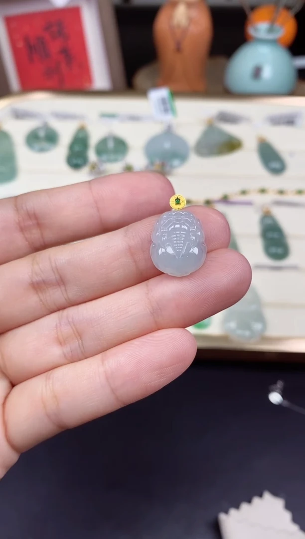 吊坠(不含链)18K金镶嵌翡翠貔貅18K金扣镶嵌@@CMT5950