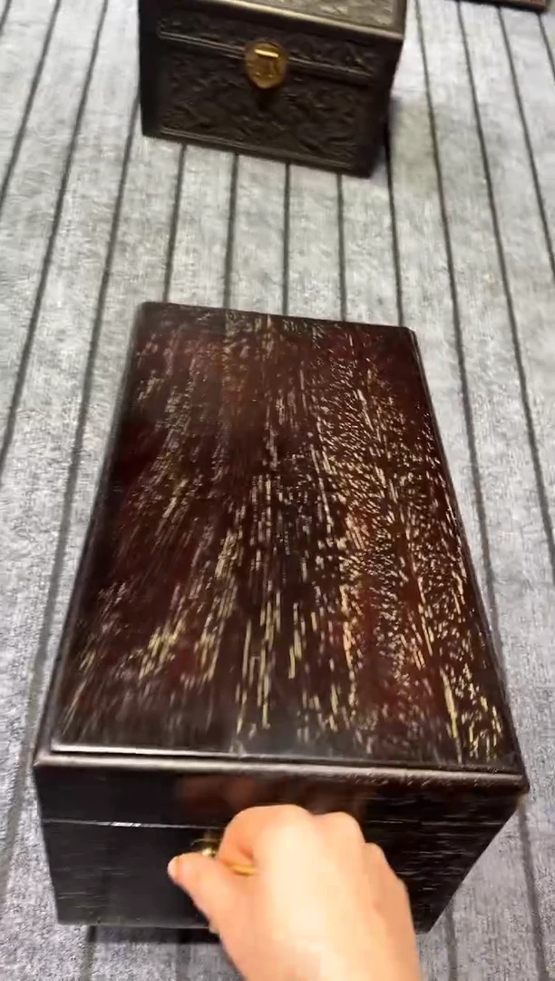 木紫檀雕刻一物一拍