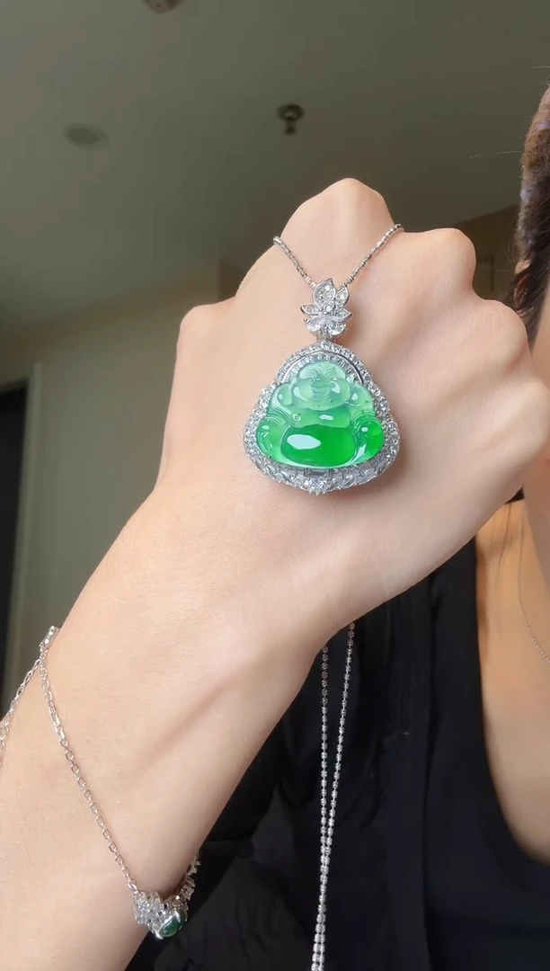 【闪购商品】翡翠吊坠(不含链)银S925镶嵌天然翡翠吊坠