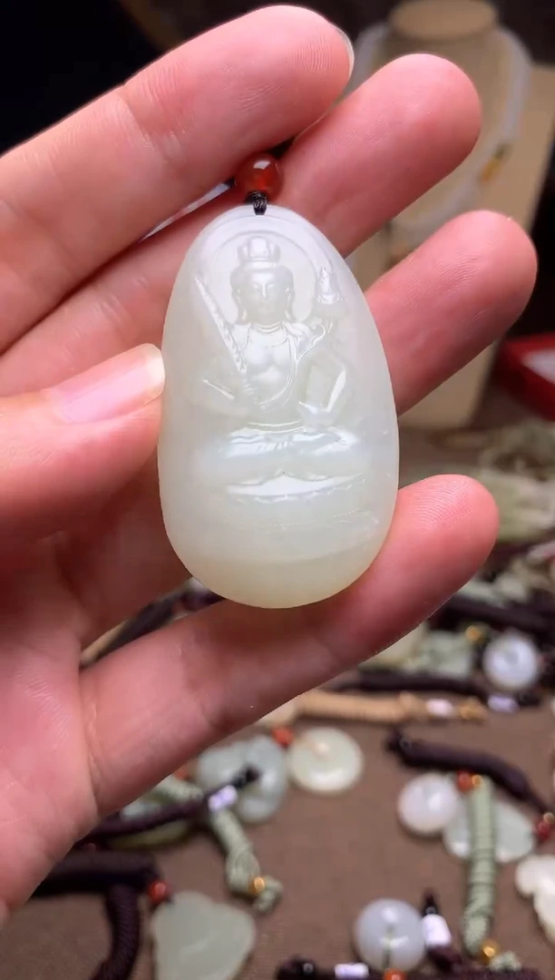 和田玉未镶嵌颈饰1