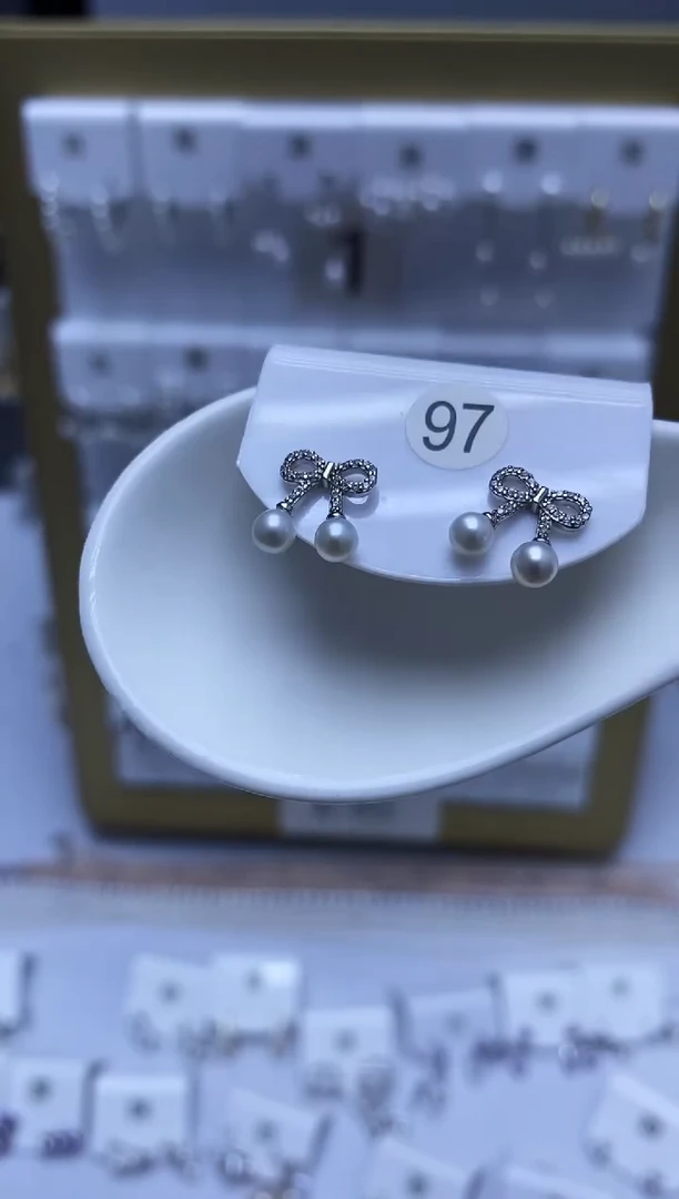 银S925镶嵌耳饰淡水珍珠97
