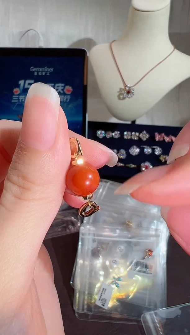 颈饰18K金镶嵌南红玛瑙BC0153#-Y#4