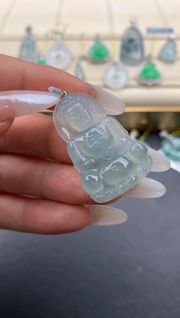 翡翠18K金镶嵌颈饰A464