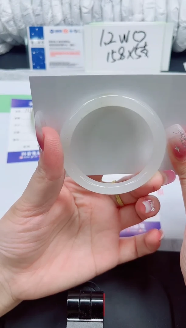 石英质玉手镯未镶嵌112-51