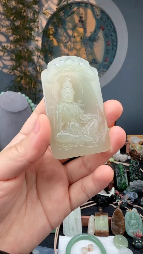 颈饰未镶嵌和田玉吴**人和田玉