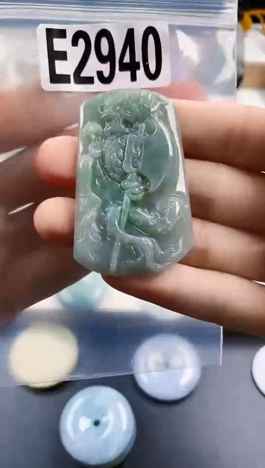 颈饰未镶嵌翡翠天然翡翠吊坠挂件