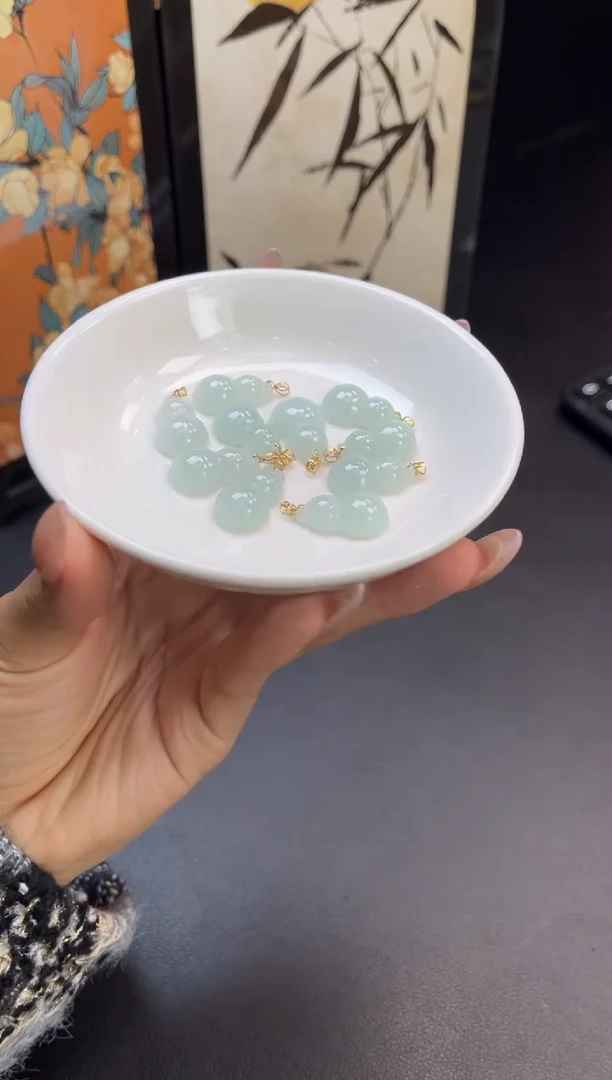 吊坠(不含链)18K金镶嵌翡翠翡翠葫芦W356-24091603B多样性发一