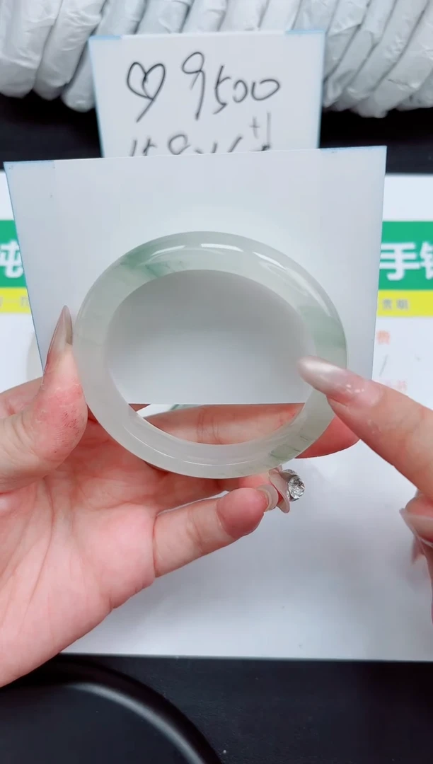 石英质玉手镯未镶嵌40-58