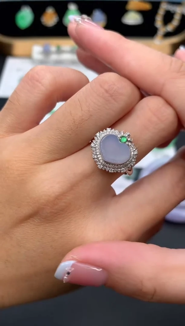 18K金镶嵌定制翡翠48小时鉴赏期 退货不扣服务费