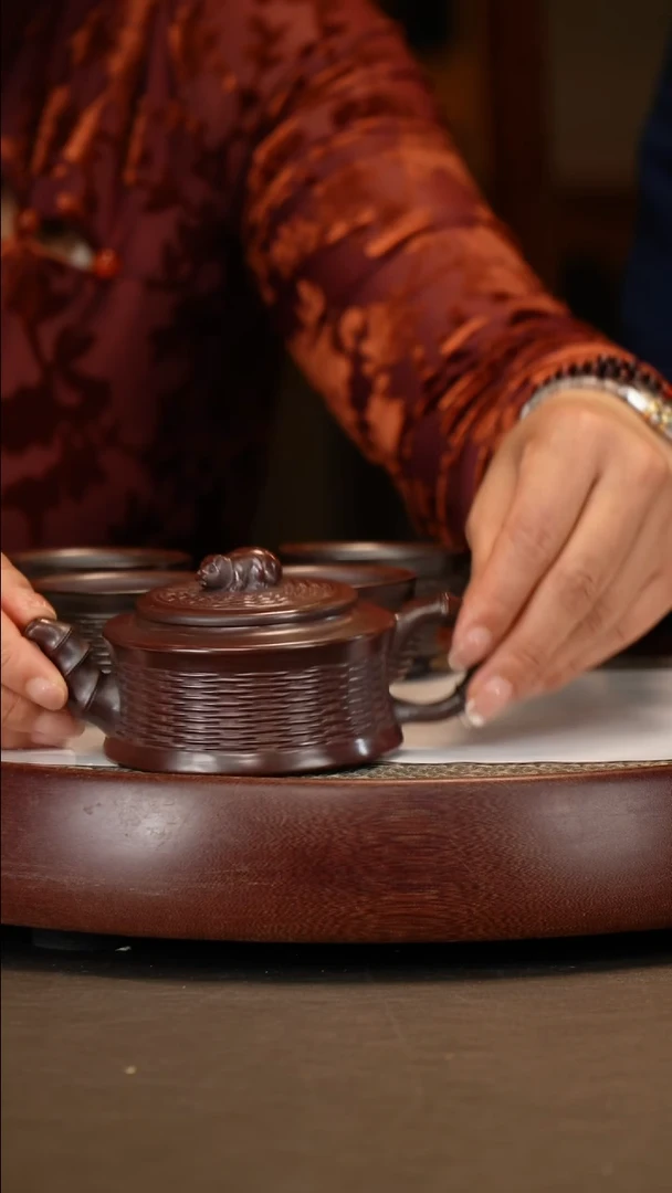 【闪购商品】紫砂茶壶【鲍宜明】古乌泥竹编熊猫套组 200CC