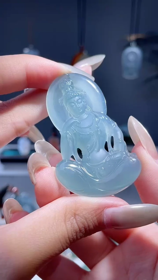 颈饰未镶嵌翡翠水月观音
