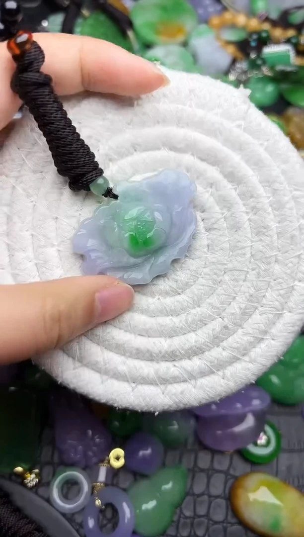 颈饰未镶嵌翡翠缅甸翡翠吊坠