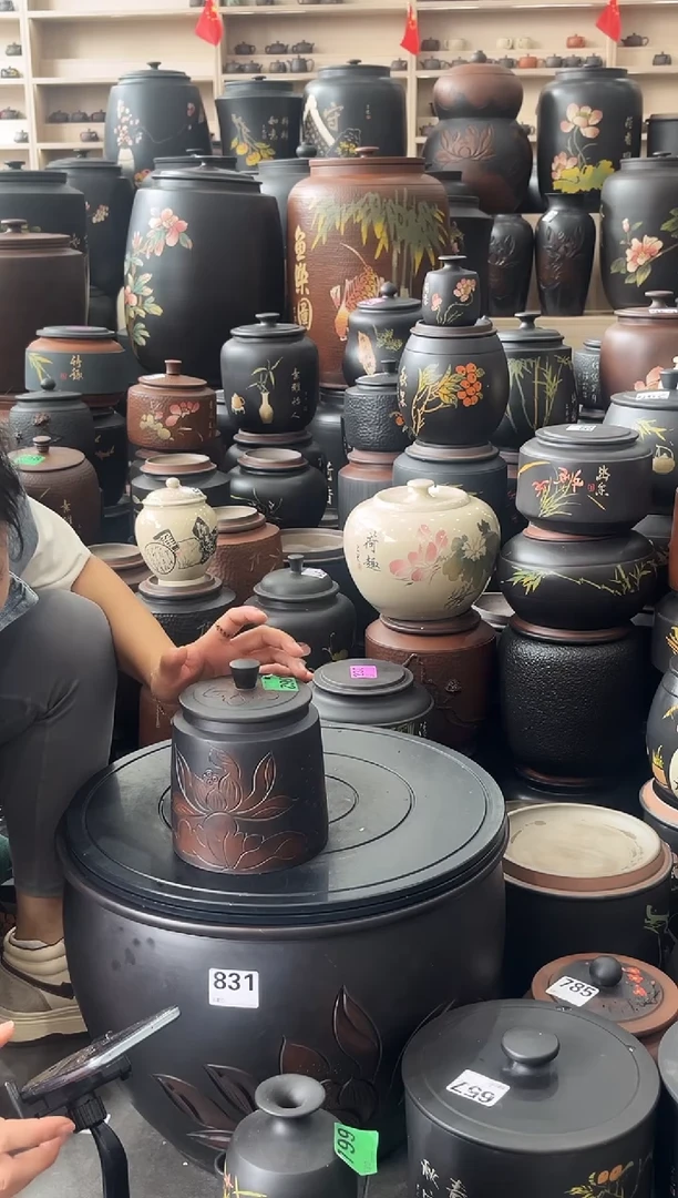 罐瑕疵茶叶罐   高石瓢荷花  962