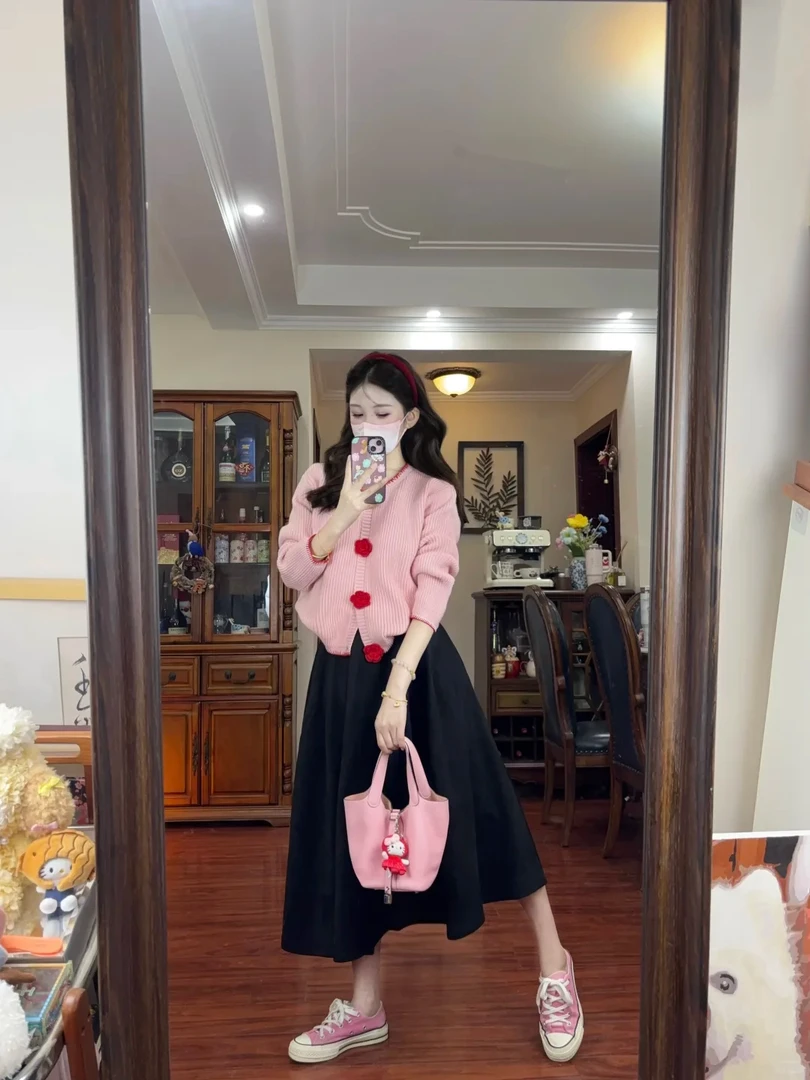 2025秋季新款法式温柔风立体花朵针织开衫搭配半身裙气质两件套女