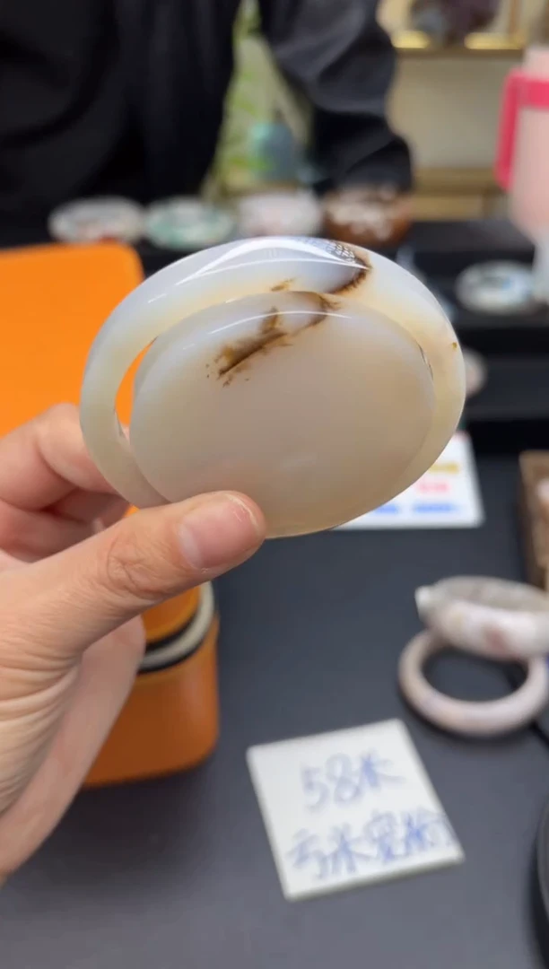 【闪购商品】石英质玉手镯未镶嵌C889(58圈赠送镯心)