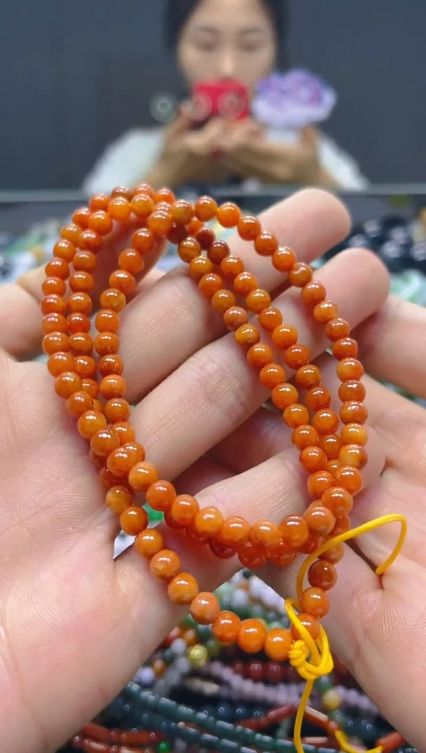 颈饰未镶嵌翡翠4MM/C/翡翠A货,一件也是批发价