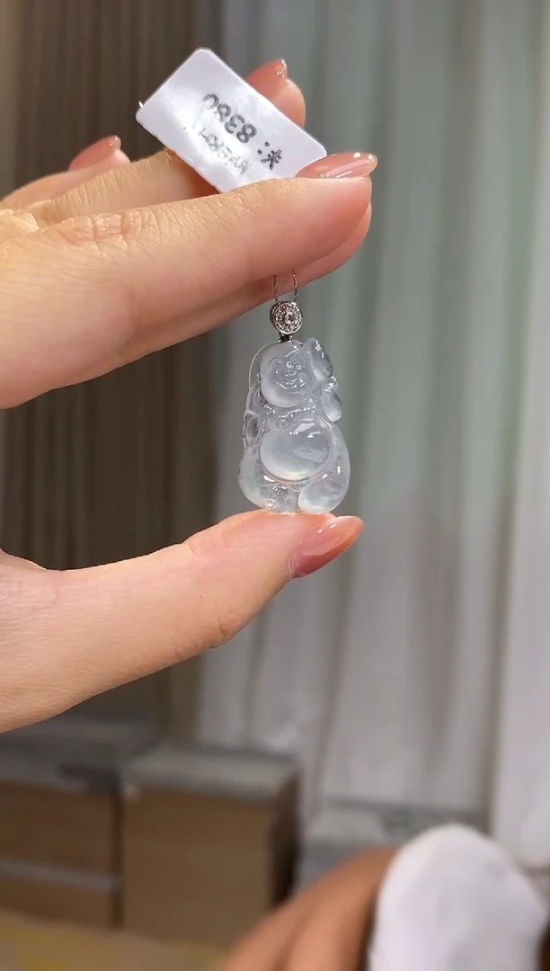 颈饰18K金镶嵌翡翠佛